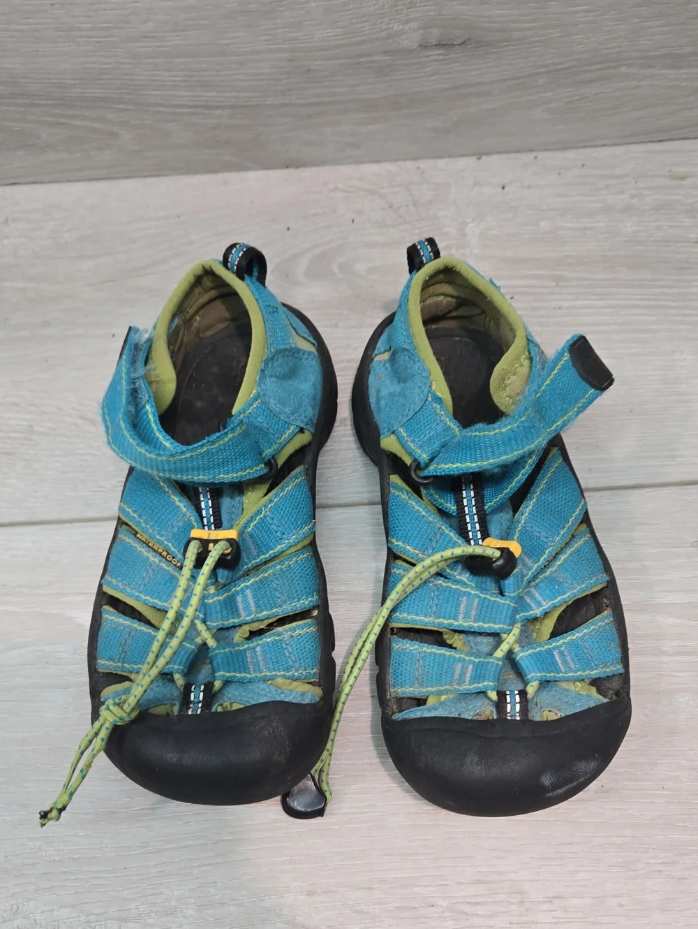 KEEN Kids' Big Boy Fisherman Blue Closed-Toe Sandals Shoes Sz 2